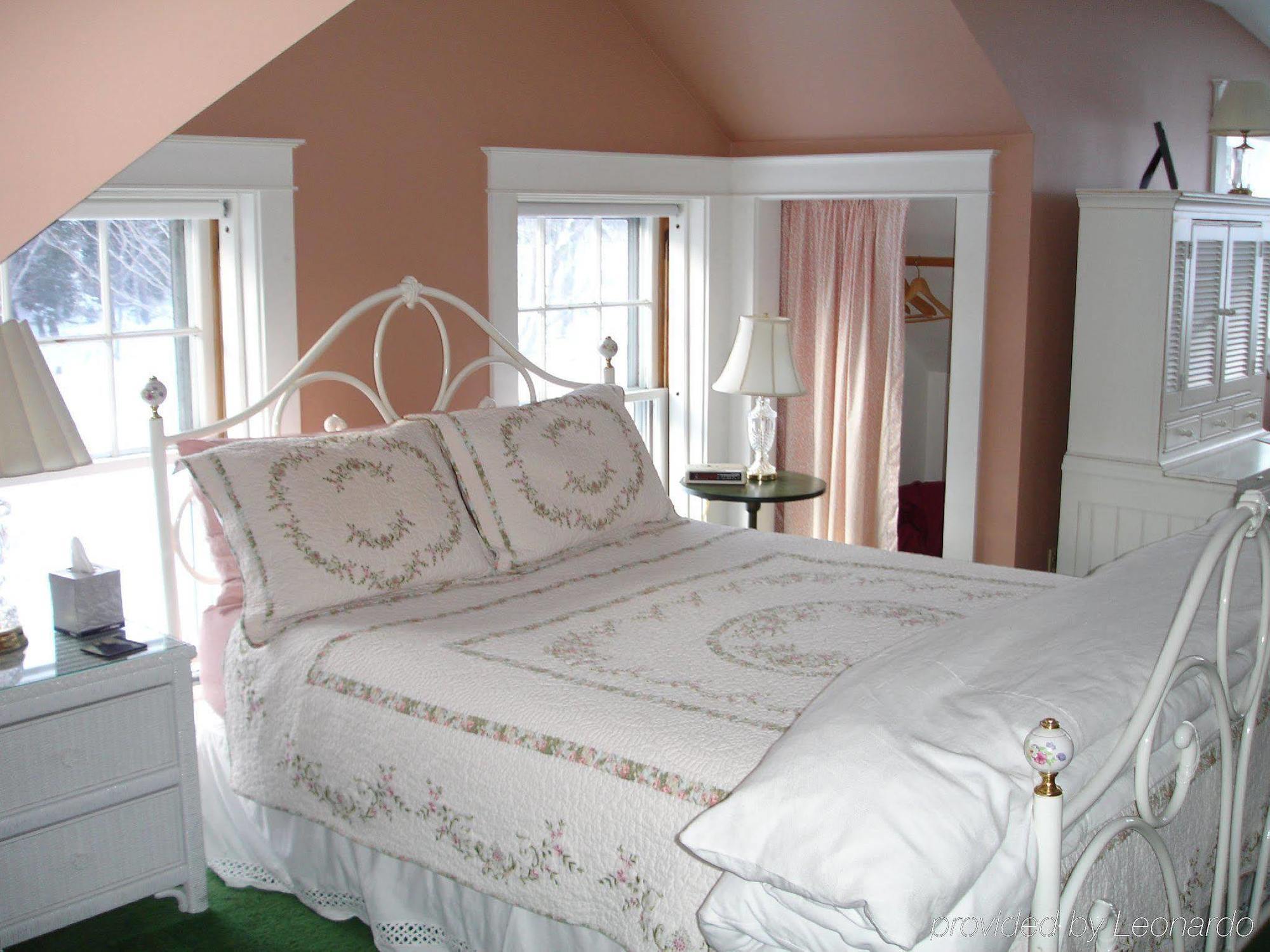 The Trumbull House Bed And Breakfast Hanover Δωμάτιο φωτογραφία